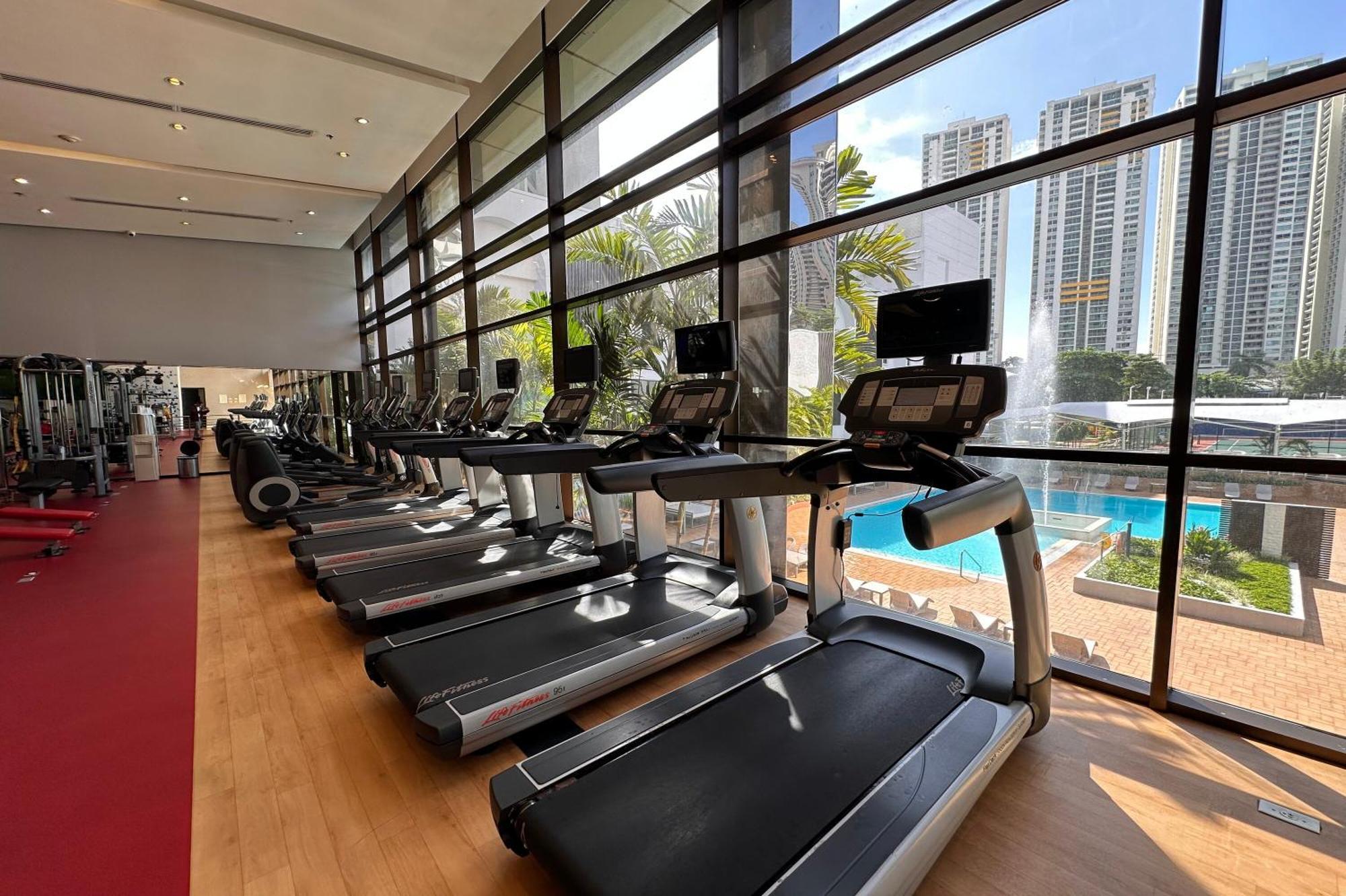 Sheraton Grand Panama Eksteriør billede The gym at the clubhouse