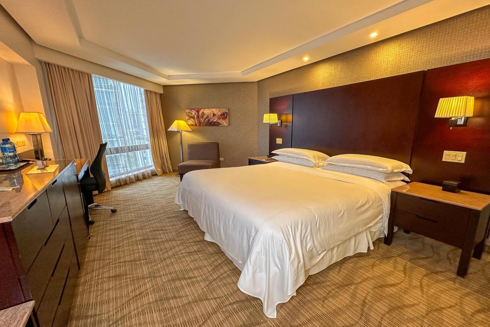 Sheraton Grand Panama Eksteriør billede A room at the hotel